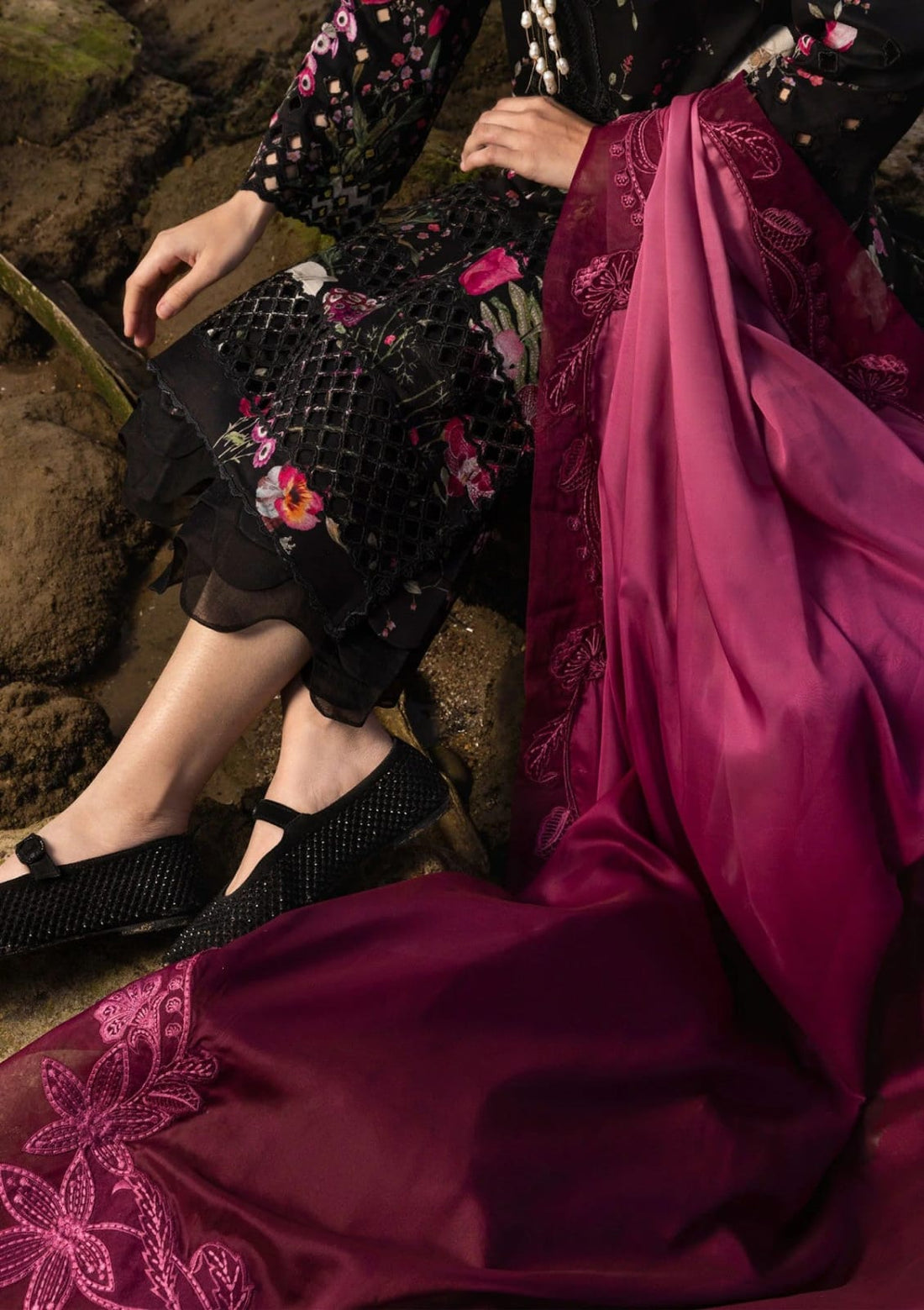 IZNIK lawn printed Embroidered shirt with Embroidered chiffon duppta ZB0106